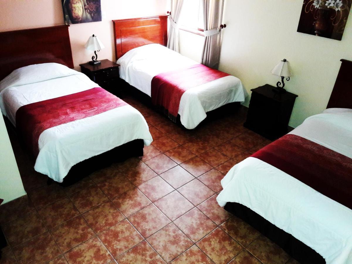 Hotel Sevilla Ayacucho Extérieur photo